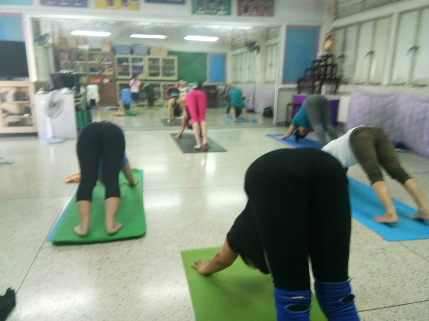 Aerial Yoga — โยคะอากาศ